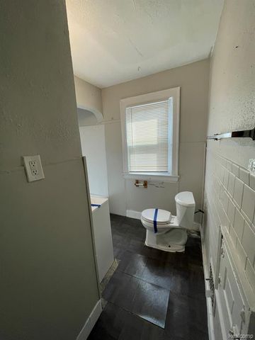 19156 Waltham Street, Detroit, MI 48205