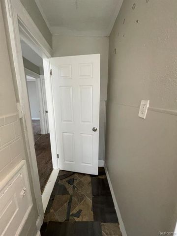 19156 Waltham Street, Detroit, MI 48205