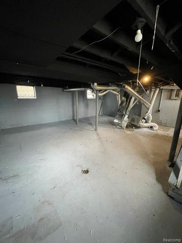 19156 Waltham Street, Detroit, MI 48205