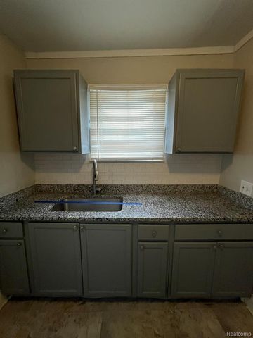 19156 Waltham Street, Detroit, MI 48205