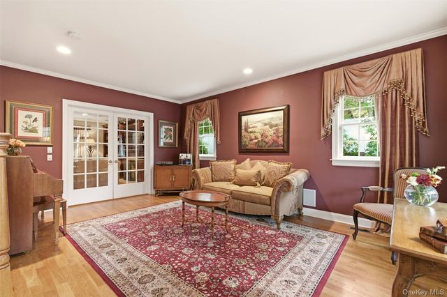 36 Rose Court, Northport, NY 11768