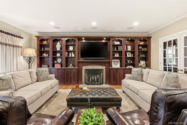 36 Rose Court, Northport, NY 11768