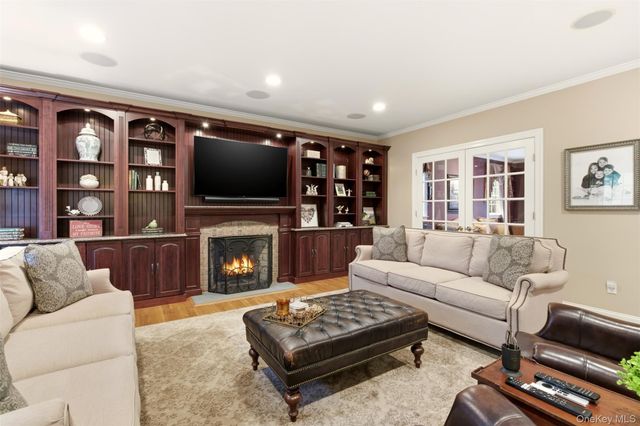 36 Rose Court, Northport, NY 11768