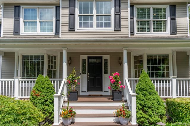 36 Rose Court, Northport, NY 11768