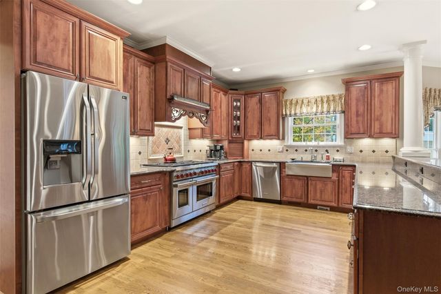 36 Rose Court, Northport, NY 11768