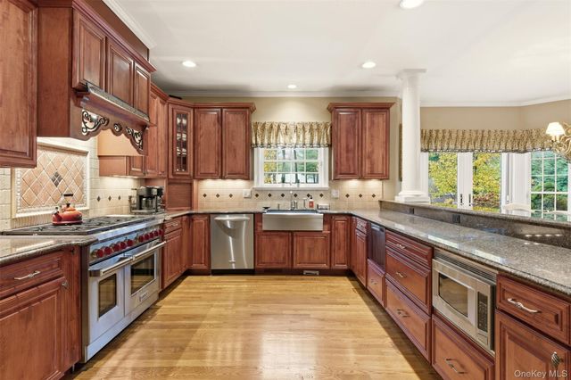 36 Rose Court, Northport, NY 11768