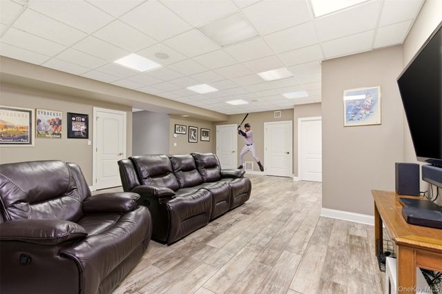 36 Rose Court, Northport, NY 11768