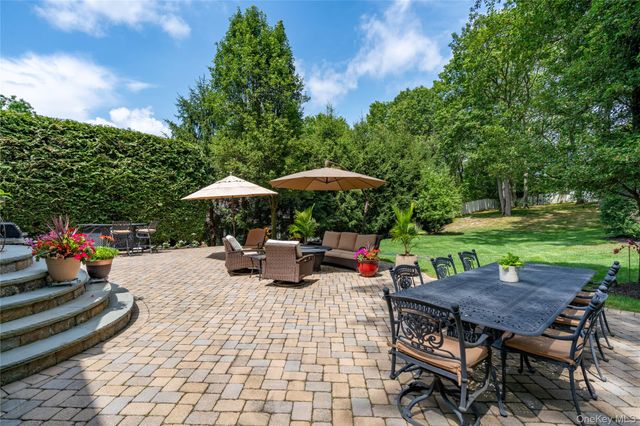 36 Rose Court, Northport, NY 11768