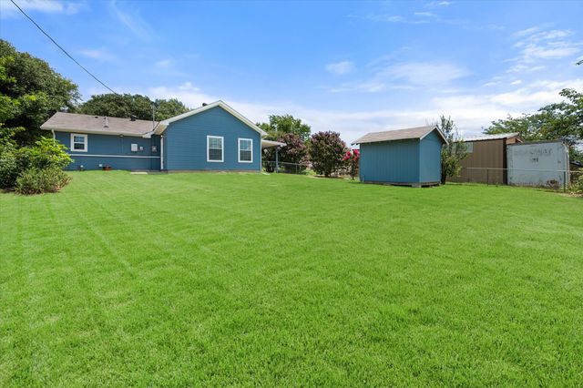 336 Arrowhead Street, Fort Worth, TX 76108