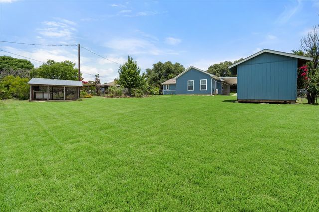 336 Arrowhead Street, Fort Worth, TX 76108
