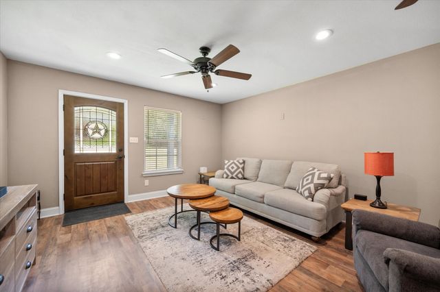 336 Arrowhead Street, Fort Worth, TX 76108
