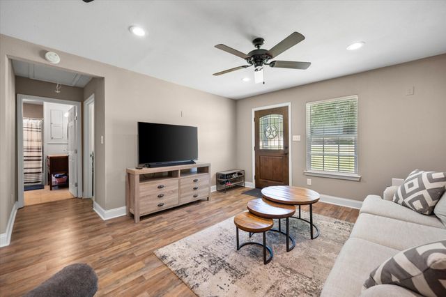 336 Arrowhead Street, Fort Worth, TX 76108