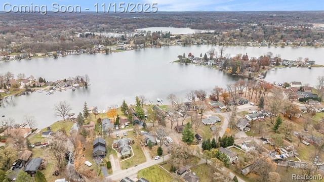 2080 Dunwoodie Street, Ortonville, MI 48462