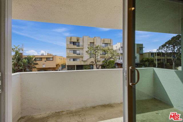 1738 Colby Avenue 4, Los Angeles, CA 90025