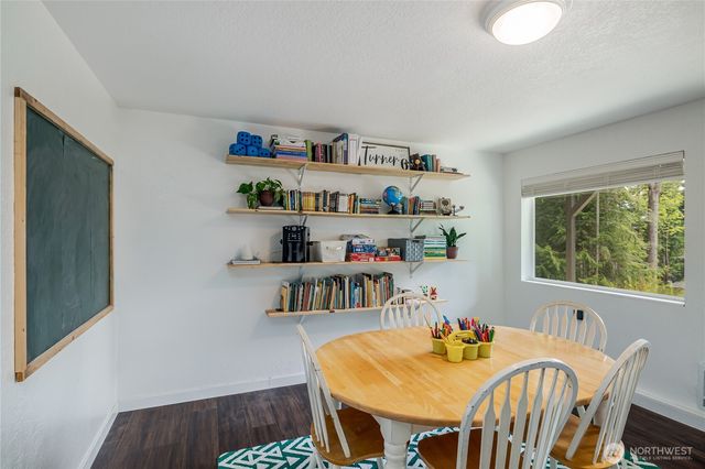 2097 Gull Way, Camano Island, WA 98282