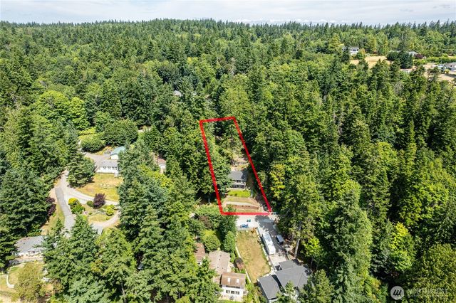 2097 Gull Way, Camano Island, WA 98282