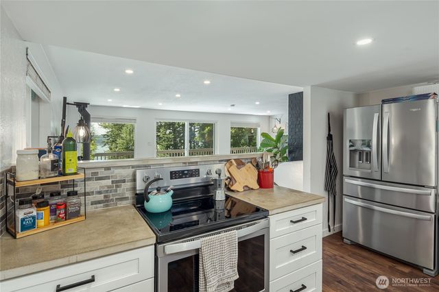 2097 Gull Way, Camano Island, WA 98282