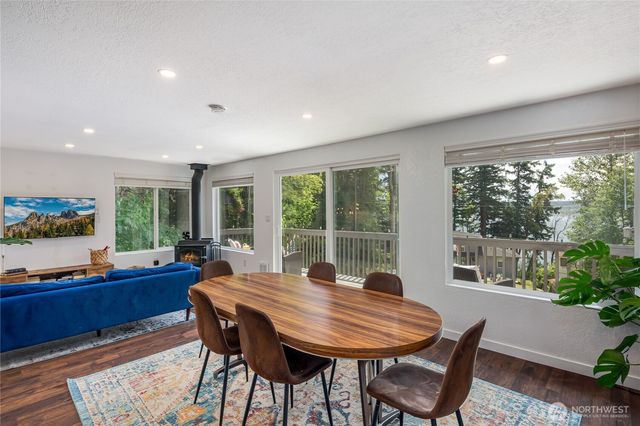 2097 Gull Way, Camano Island, WA 98282