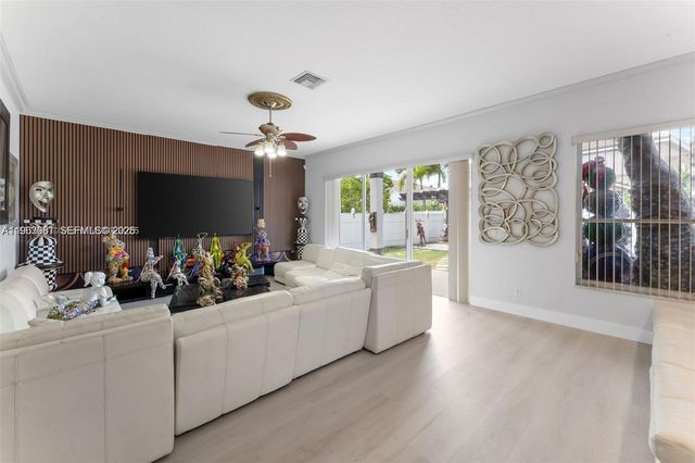 15255 SW 21st Pl, Miramar, FL 33027