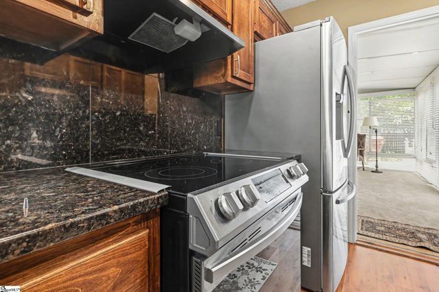 103 Walker Way Road, Simpsonville, SC 29681