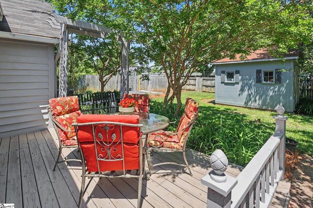 103 Walker Way Road, Simpsonville, SC 29681