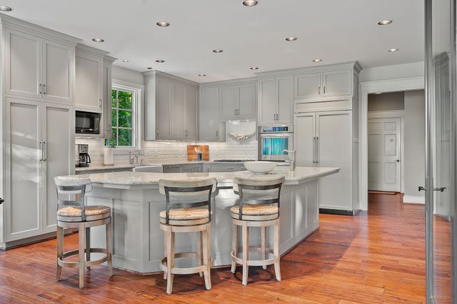 415 Summer Breeze Dr, Smithville, TN 37166