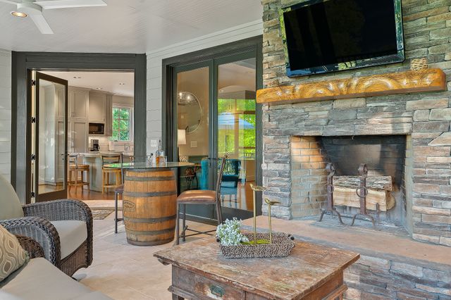 415 Summer Breeze Dr, Smithville, TN 37166