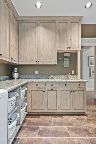 415 Summer Breeze Dr, Smithville, TN 37166