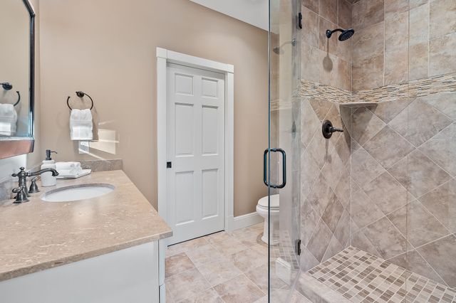 415 Summer Breeze Dr, Smithville, TN 37166