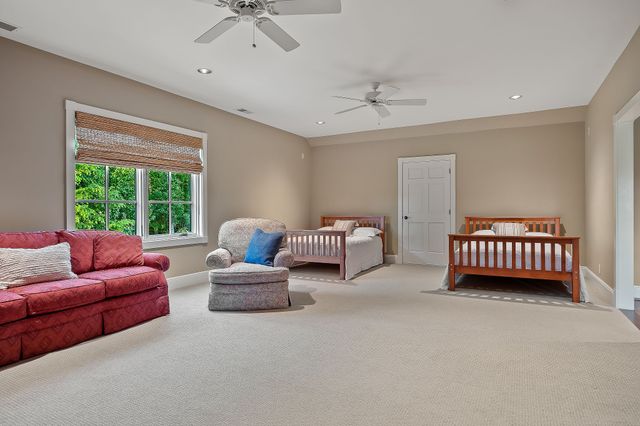 415 Summer Breeze Dr, Smithville, TN 37166