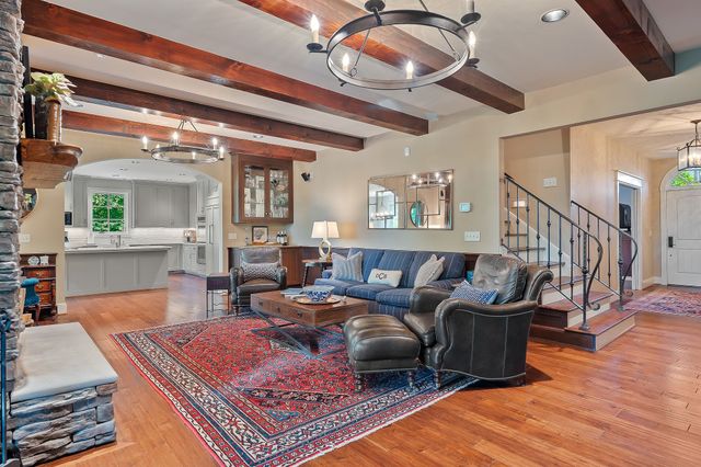 415 Summer Breeze Dr, Smithville, TN 37166