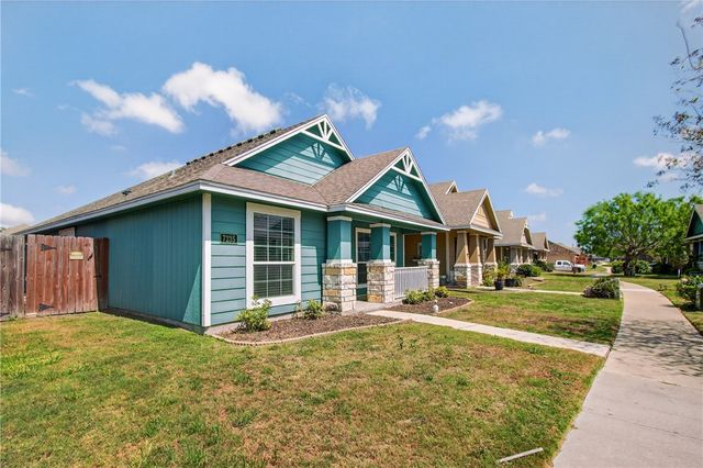 7235 Nuss Dr, Corpus Christi, TX 78414