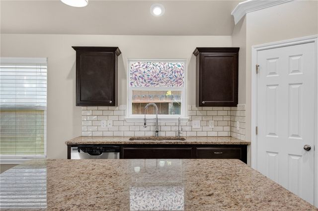 7235 Nuss Dr, Corpus Christi, TX 78414