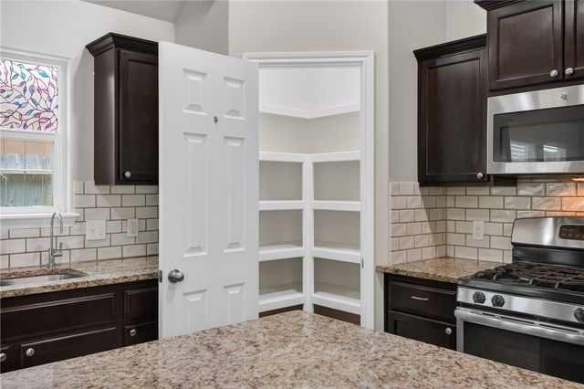 7235 Nuss Dr, Corpus Christi, TX 78414