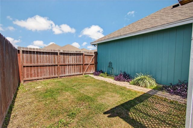 7235 Nuss Dr, Corpus Christi, TX 78414