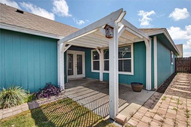 7235 Nuss Dr, Corpus Christi, TX 78414