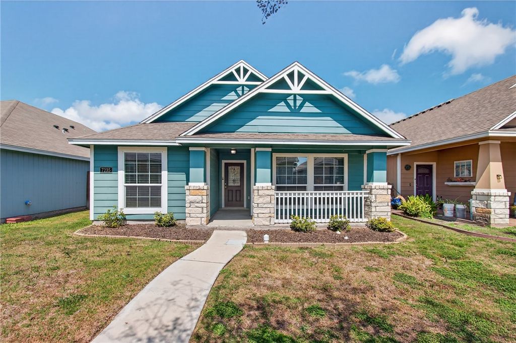 7235 Nuss Dr, Corpus Christi, TX 78414