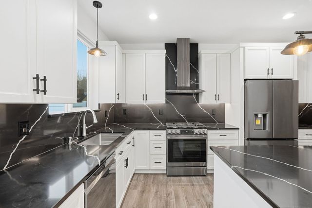 16810 E Baldwin Ave, Spokane Valley, WA 99016