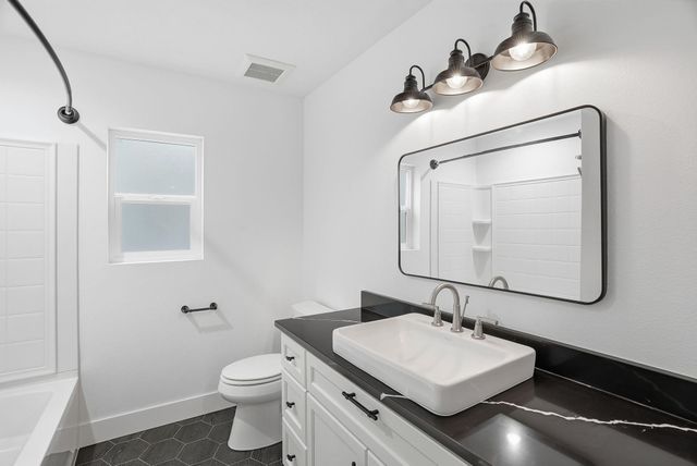 16810 E Baldwin Ave, Spokane Valley, WA 99016