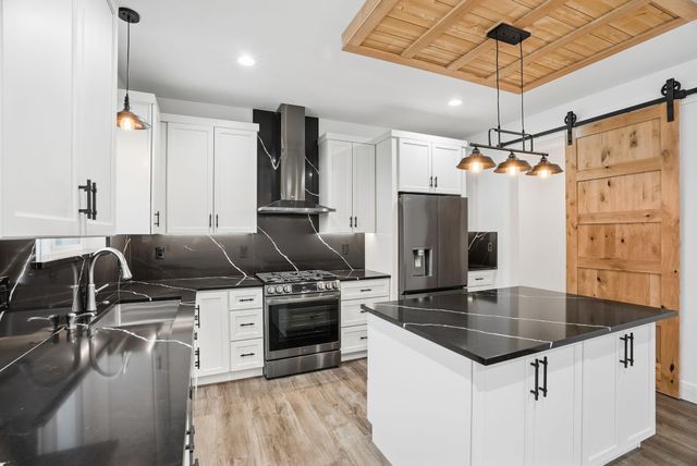 16810 E Baldwin Ave, Spokane Valley, WA 99016