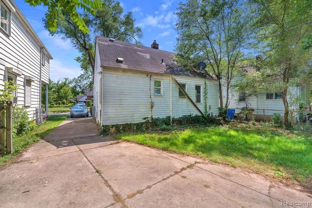 25948 Mcdonald Street, Dearborn Heights, MI 48125