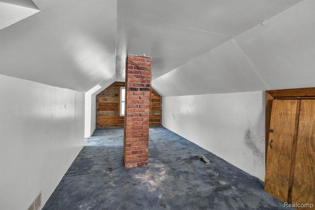 25948 Mcdonald Street, Dearborn Heights, MI 48125