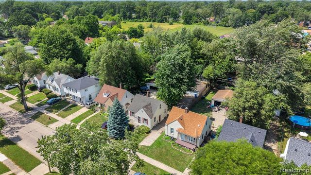 25948 Mcdonald Street, Dearborn Heights, MI 48125