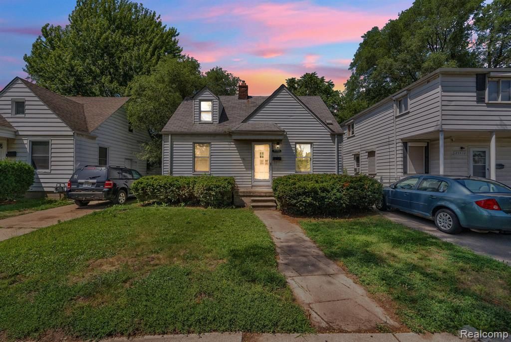 25948 Mcdonald Street, Dearborn Heights, MI 48125