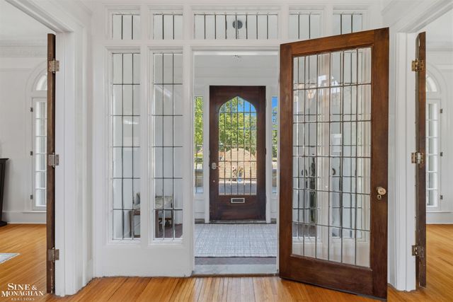 1319 Balfour Street, Grosse Pointe Park, MI 48230