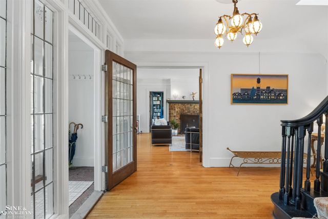 1319 Balfour Street, Grosse Pointe Park, MI 48230
