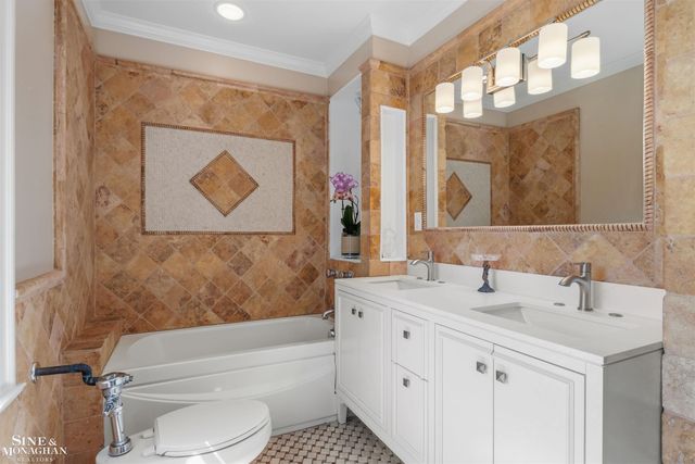 1319 Balfour Street, Grosse Pointe Park, MI 48230