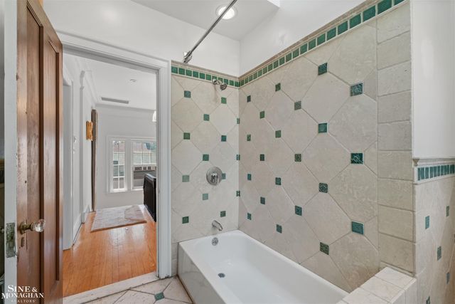 1319 Balfour Street, Grosse Pointe Park, MI 48230