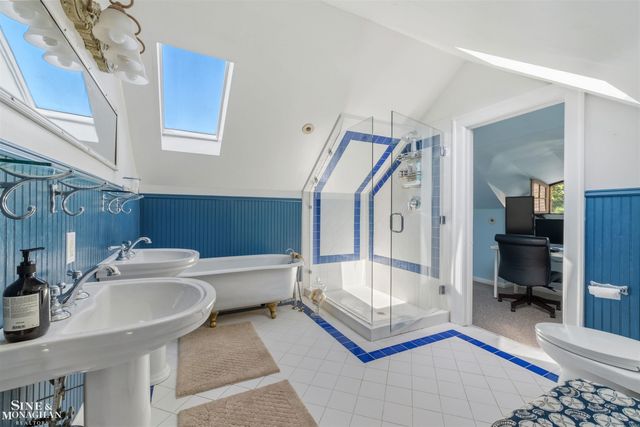 1319 Balfour Street, Grosse Pointe Park, MI 48230