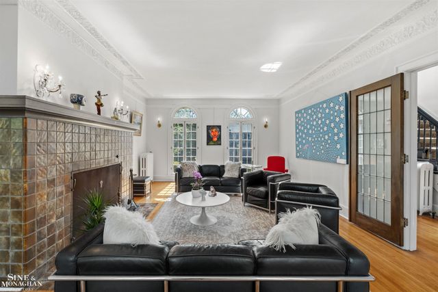 1319 Balfour Street, Grosse Pointe Park, MI 48230